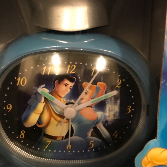 Cinderella and Prince Charming alarm clock - Picture 2 of 2
